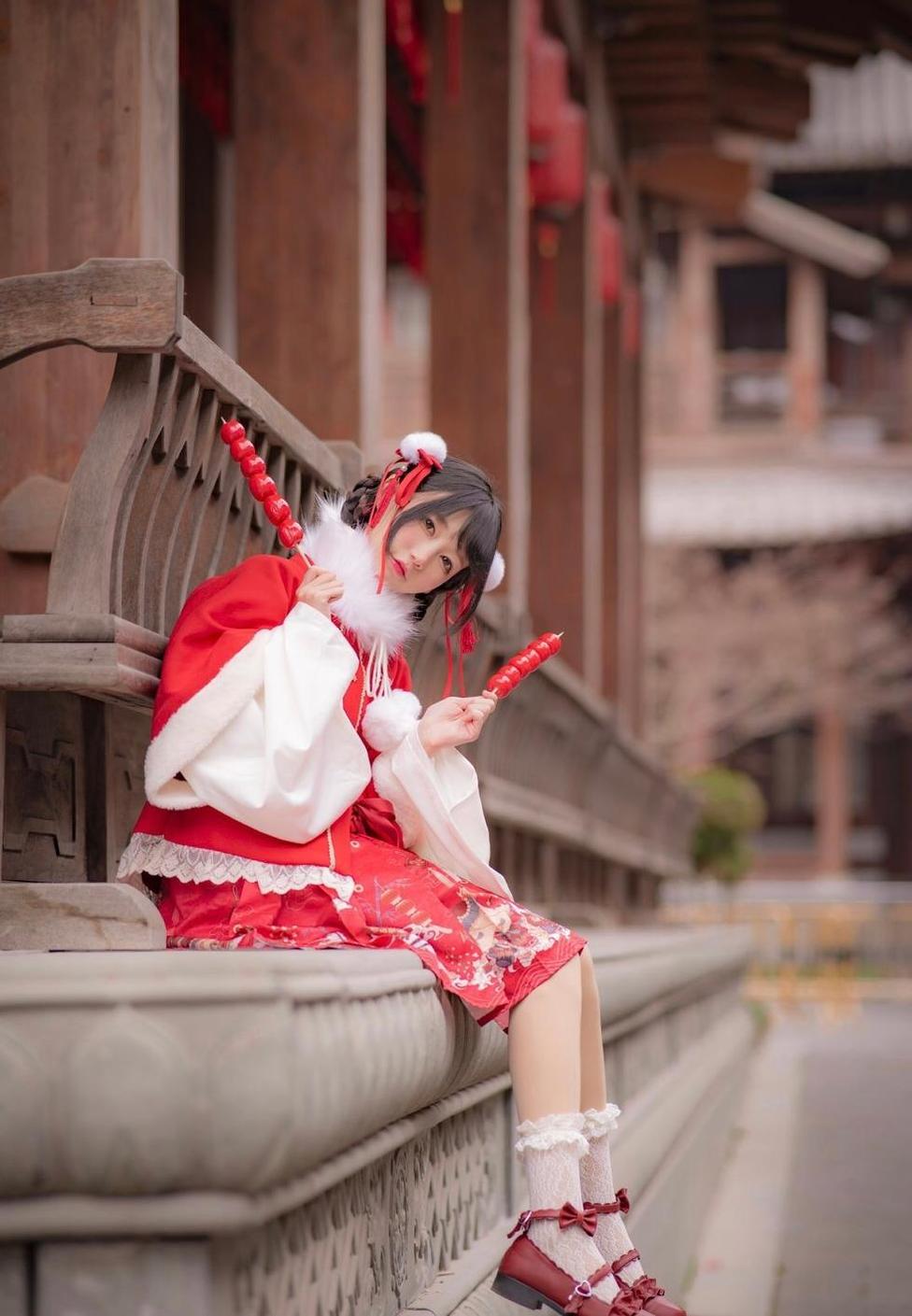 Nagesa魔物喵透明水手服摄影：精妙构图展现了透明美感