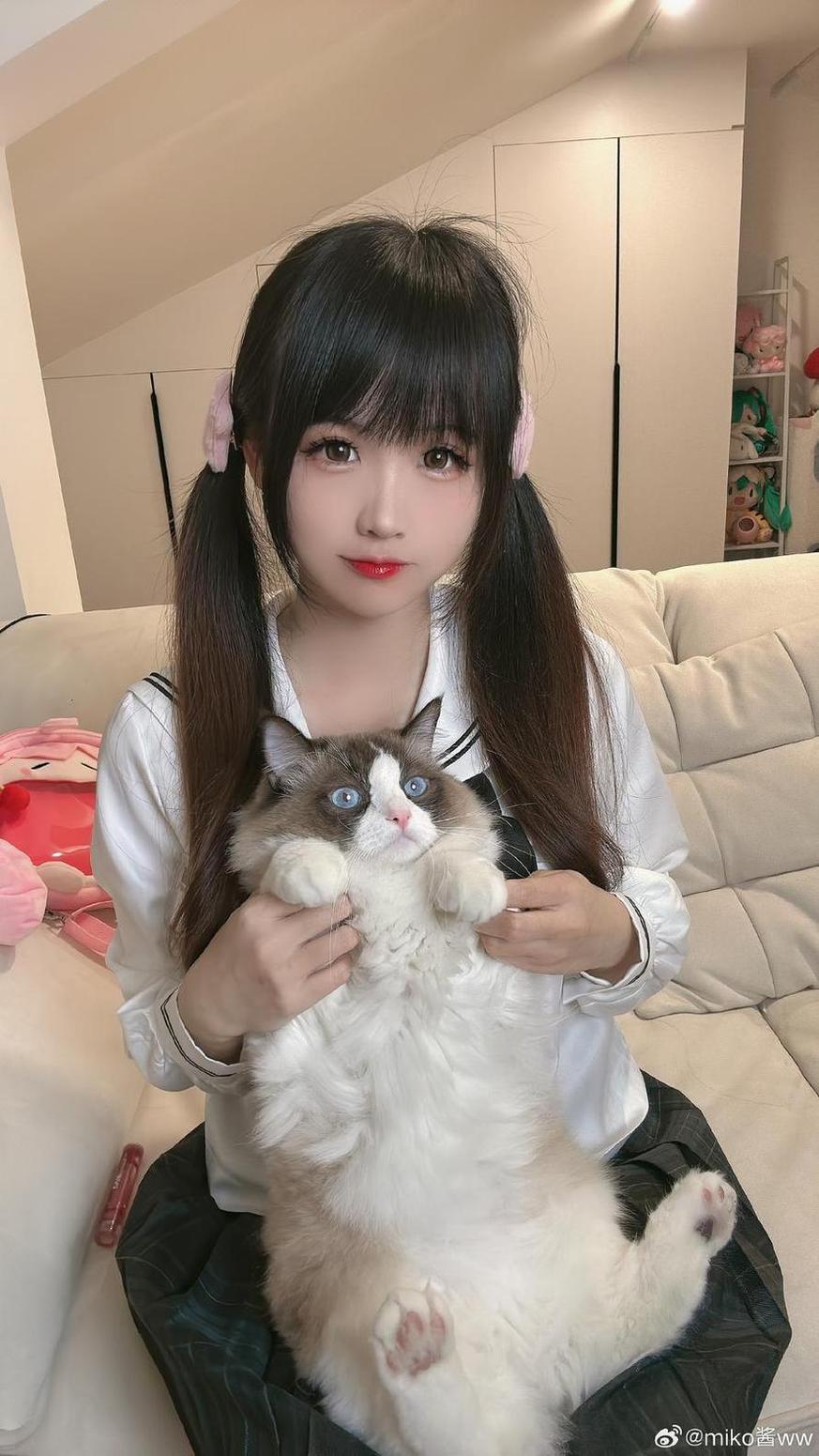 Miko酱的微博：全新cos作品，分享摄影图集。