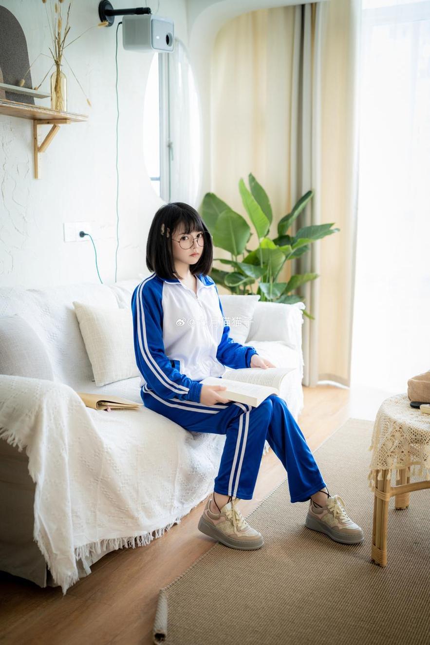 七月喵子毛茸茸熊的摄影，让你感受到了什么是“看见美丽”。