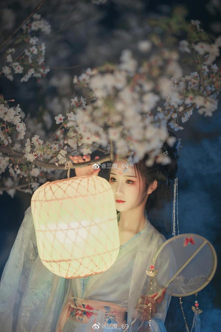 三度69的cosplay分享，带你穿越到古今中外的世界
