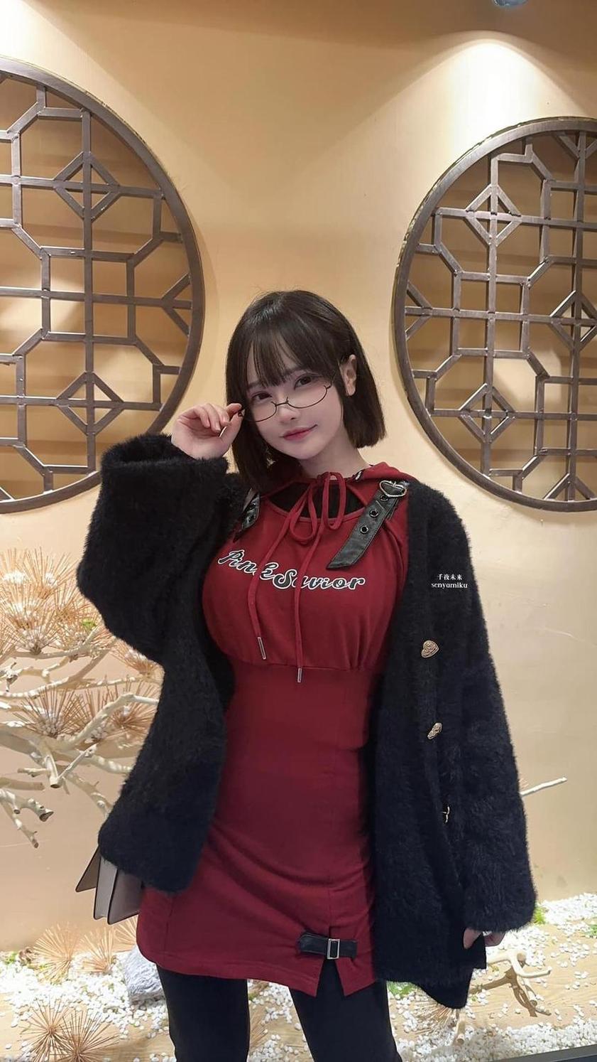 千夜未来歌姬的高清cos图：美图分享盛宴