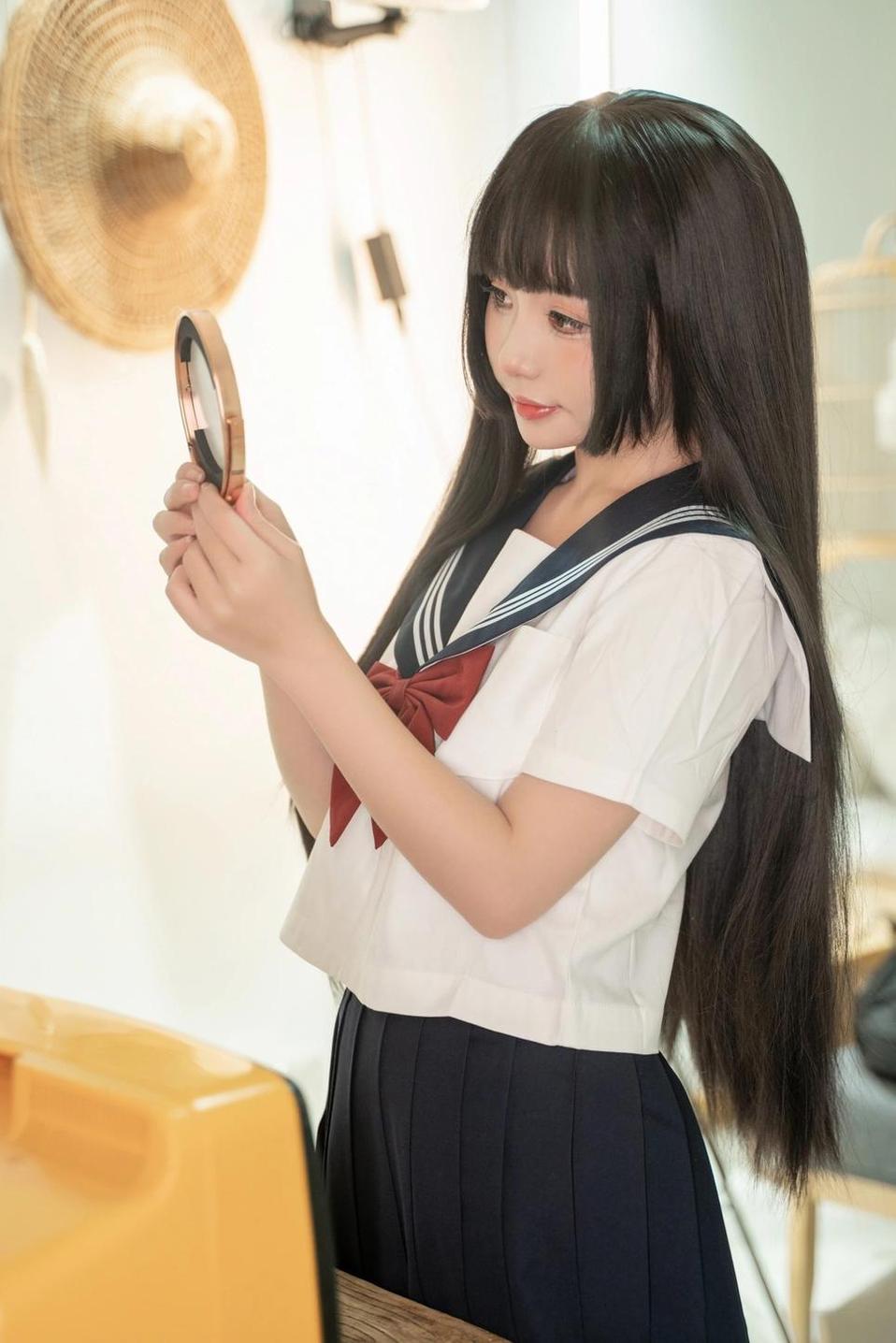 少女喵小吉的原图分享：魅惑深夜的纯真妆容
