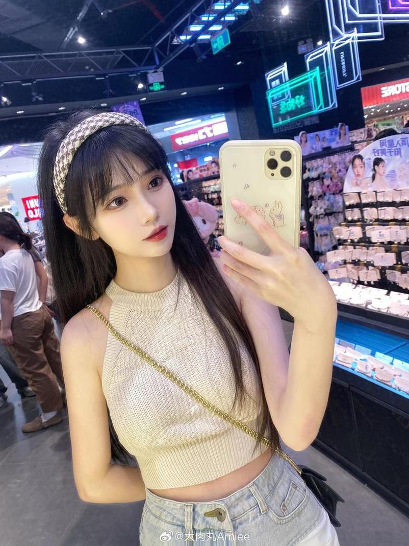火辣女神大肉丸Amiee泳衣图包更新，S级诱惑，不容错过