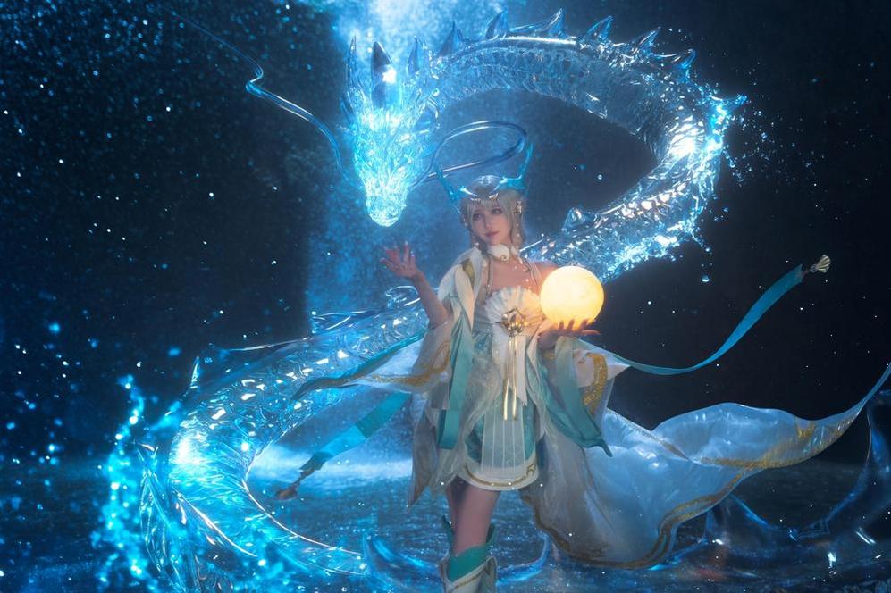 大魔王露儿简介：九尾狐传说美图