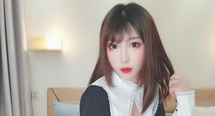 穿上小酥酱呀白色T恤，成为最美的自己！这组照片一定能给你灵感哦。