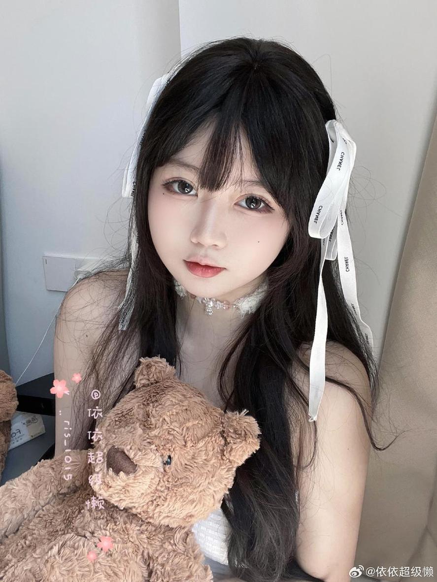 感受美的力量，跟随是依酱呀璀璨2.0版，开启美图之旅。