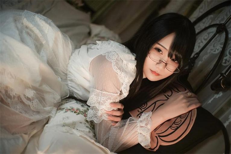 闪耀cos作品，人字拖晓美嫣的美图合集