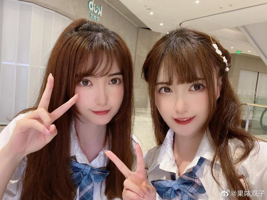 定制果哝双子素颜原图，打造个性化唯美作品。