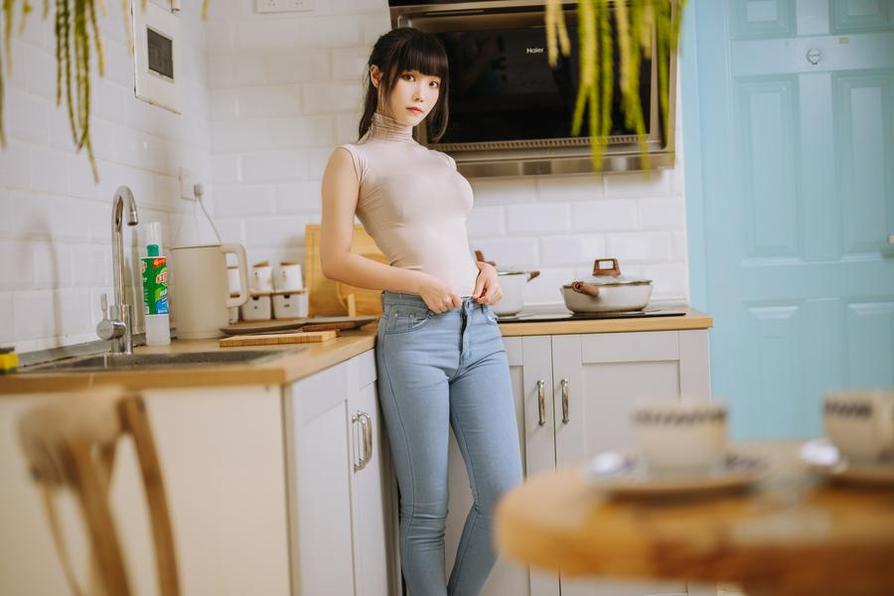 汪知子微博独家分享最新cosplay作品