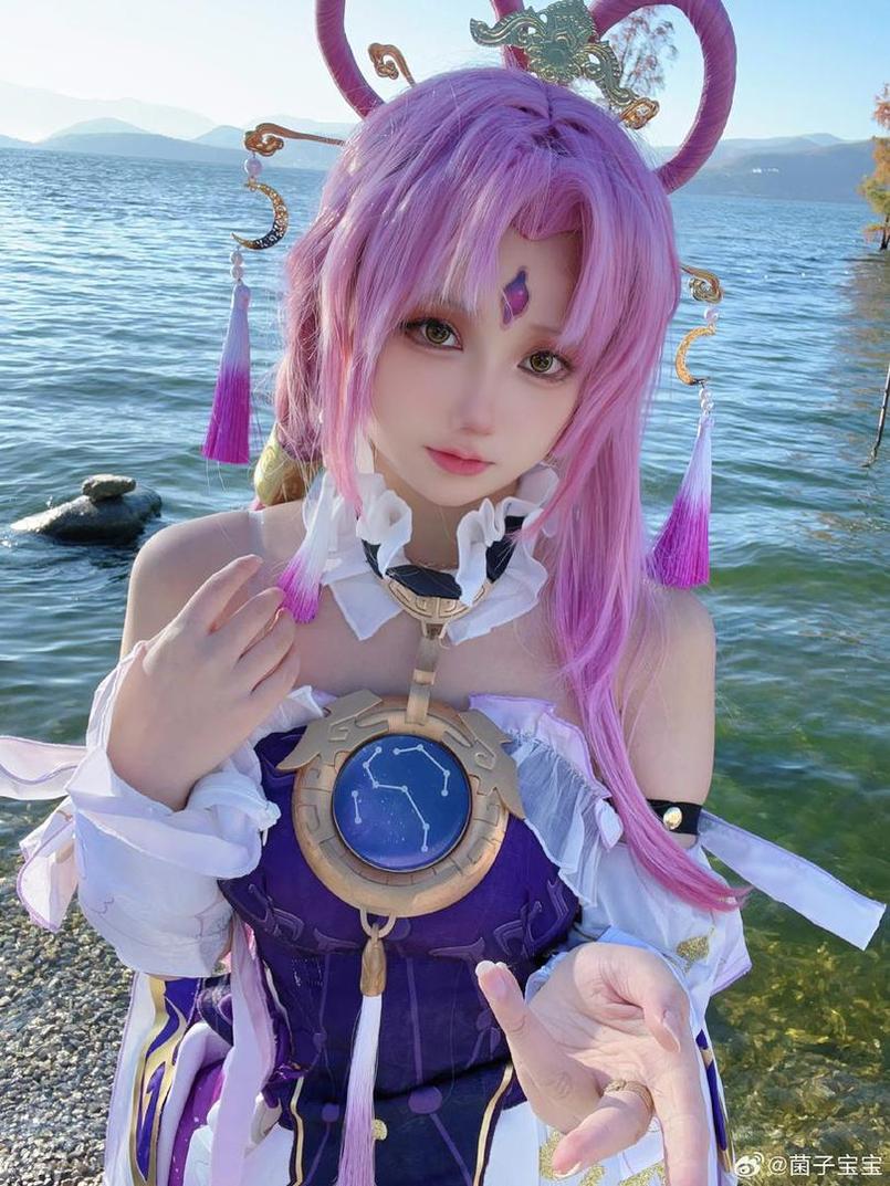 浅野菌子cos洛天依，精选美图集合