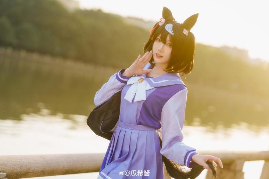 瓜希酱cos本：一组精美图片，唤醒你内心的想象力