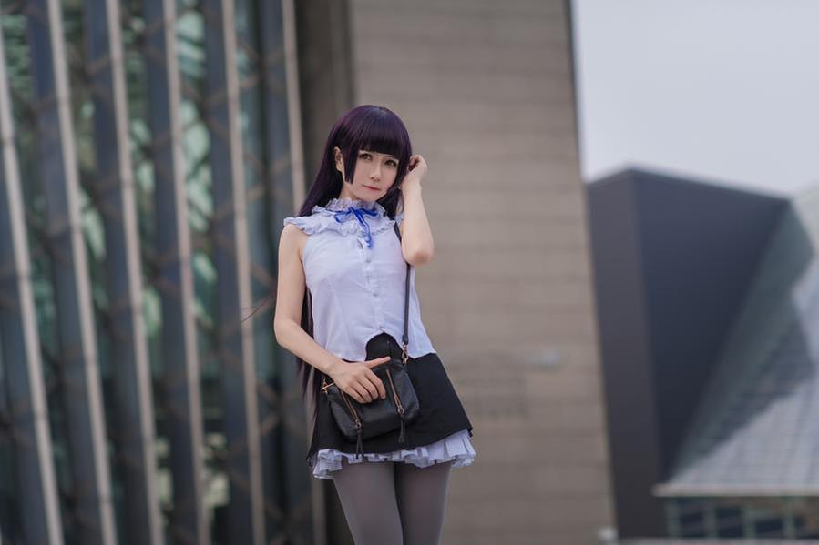 白金sakiJK图：以摄影为媒介的cosplay经典作品。