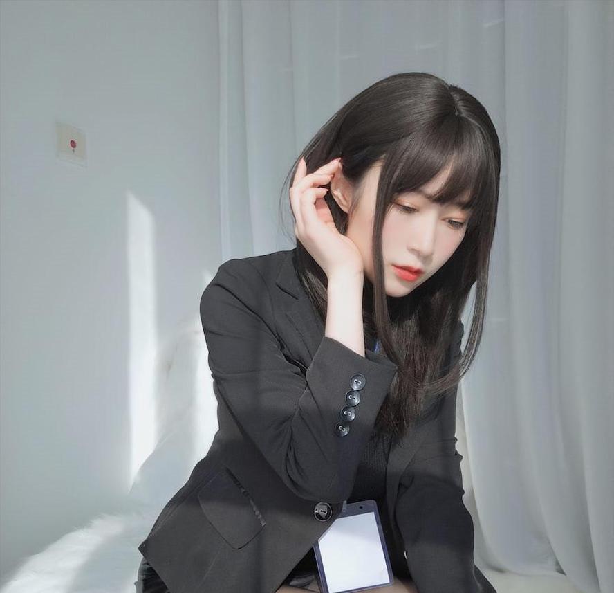 探秘白银81图片在线浏览的唯美作品