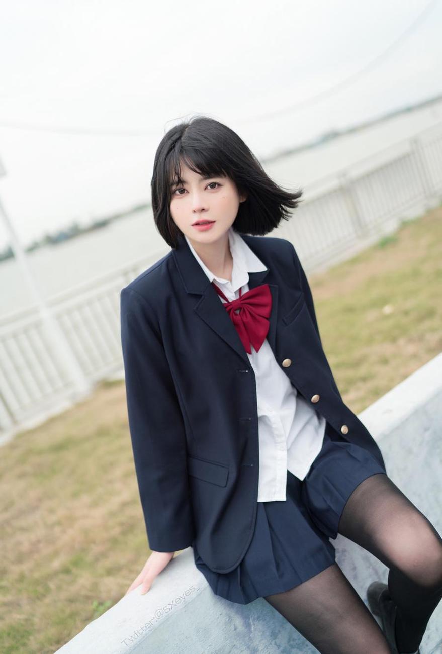 眼酱大魔王w全部作品：纯白美图套，清新少女的花园秘境