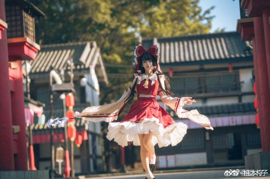 独家分享祖木子lolita超话中最新的图包，让你的视觉感受全面升级。