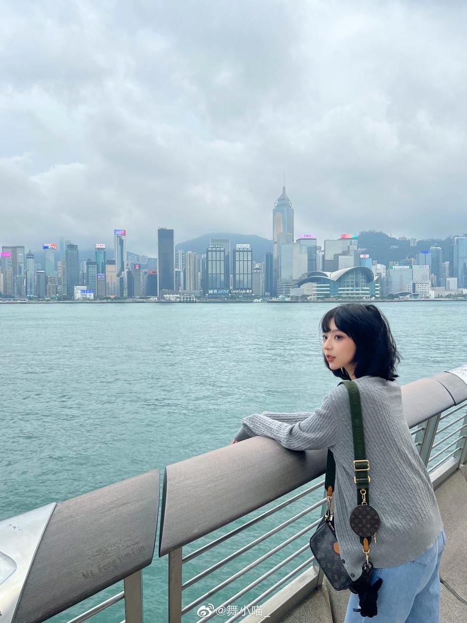 舞小喵肚上纹的什么，代表着最好看的风格