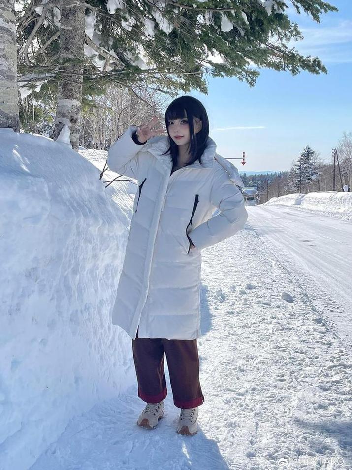 菌烨tako现场图：无删珍藏，赏析美女妆容