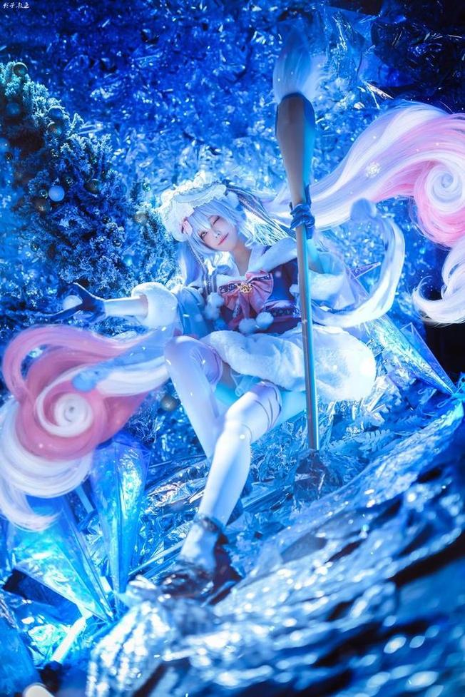 蜜汁猫裘更精致了，cos作品赏心悦目。