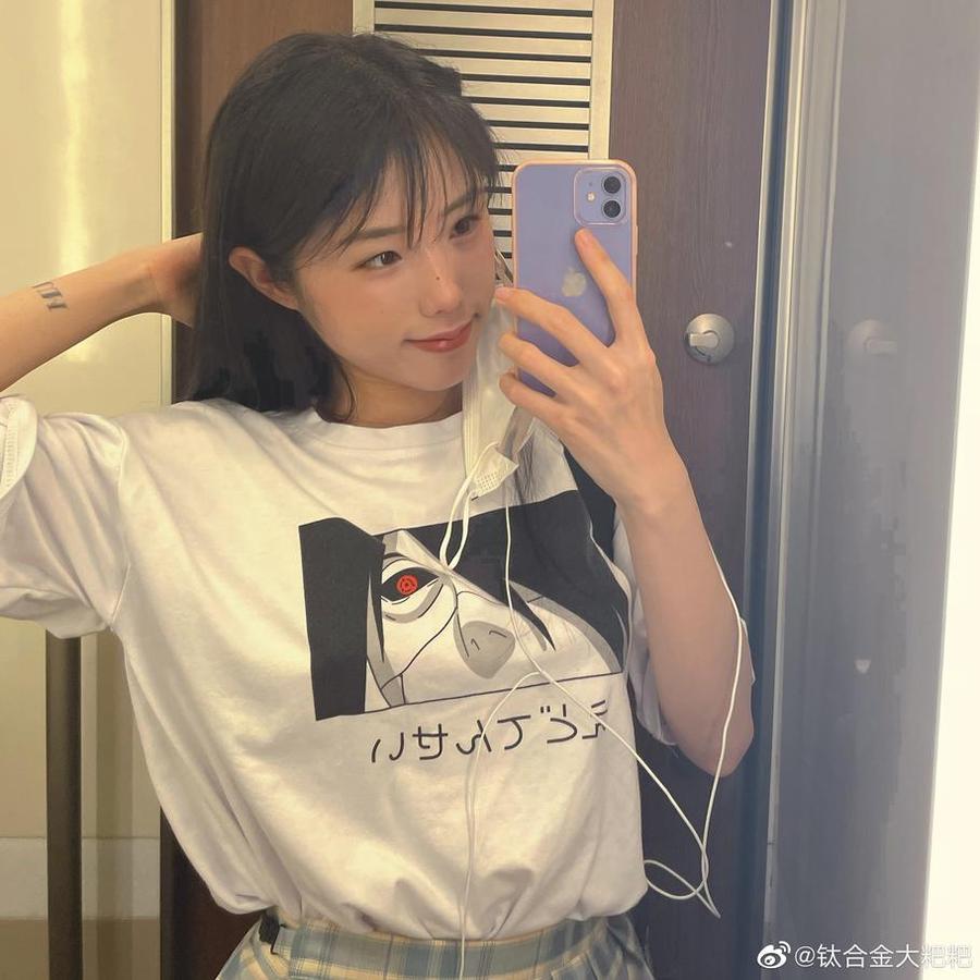 赏析一组钛合金titi微博作品，感受她的艺术魅力
