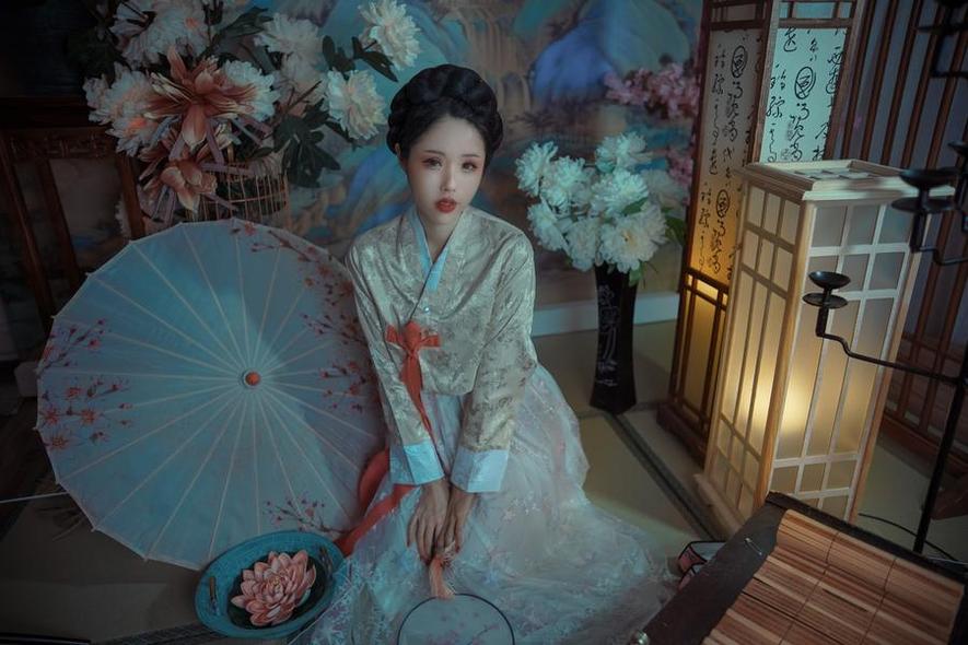 钛合金titi画中仙图片：绝美人物塑造与神秘背景相得益彰，令人陶醉的仙侠之旅