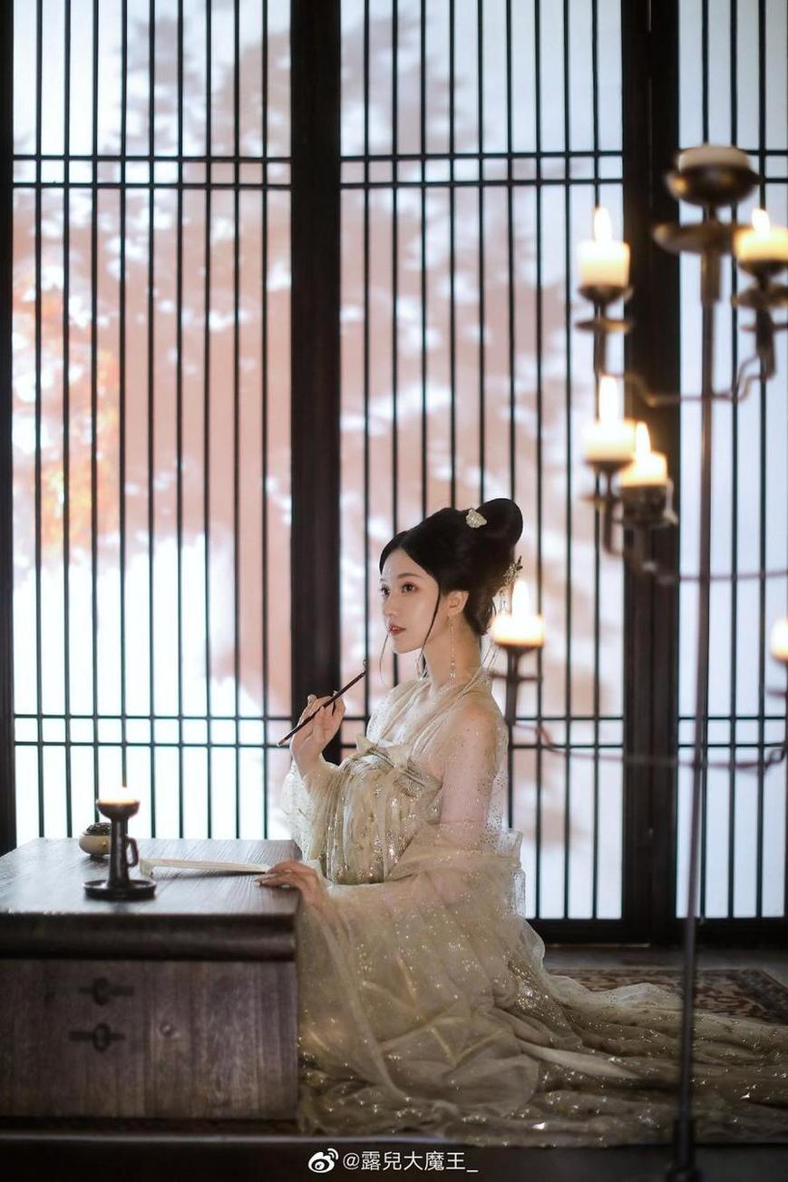 不仅仅是美！快手露儿大魔王的合集兼具艺术感和美感