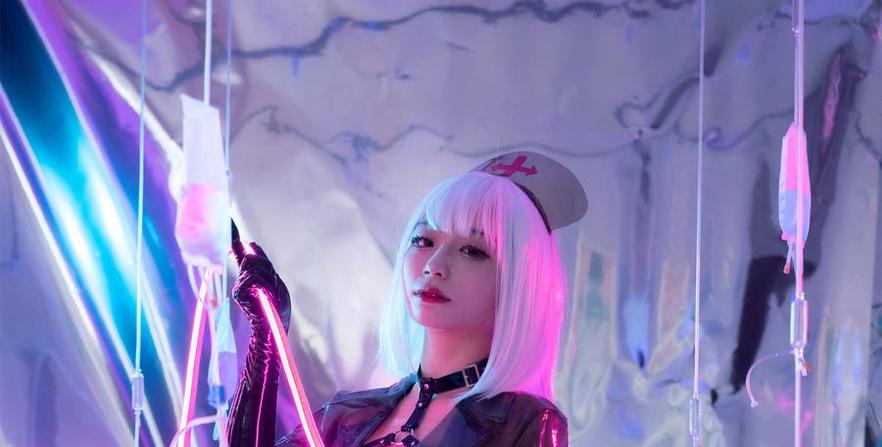 入魔力征服者！韶陌陌黑暗护士经典照片分享