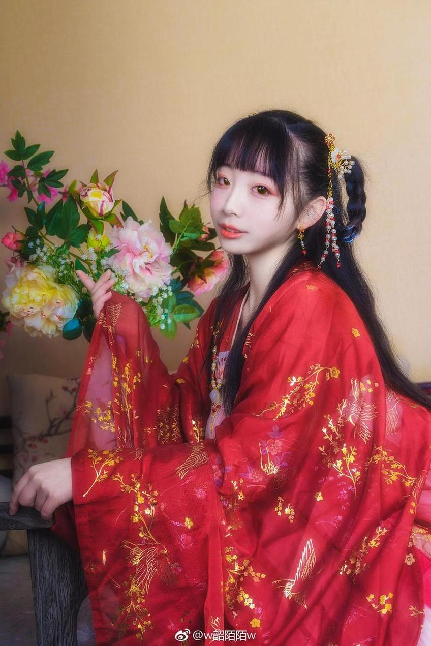 韶陌陌小蓝鸟cos合集，每一套都是经典