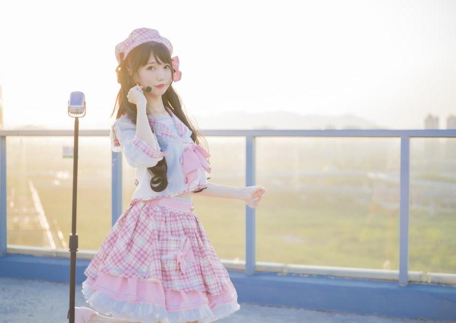 动人的魔物喵cosplay摄影作品，细节处处彰显其美。