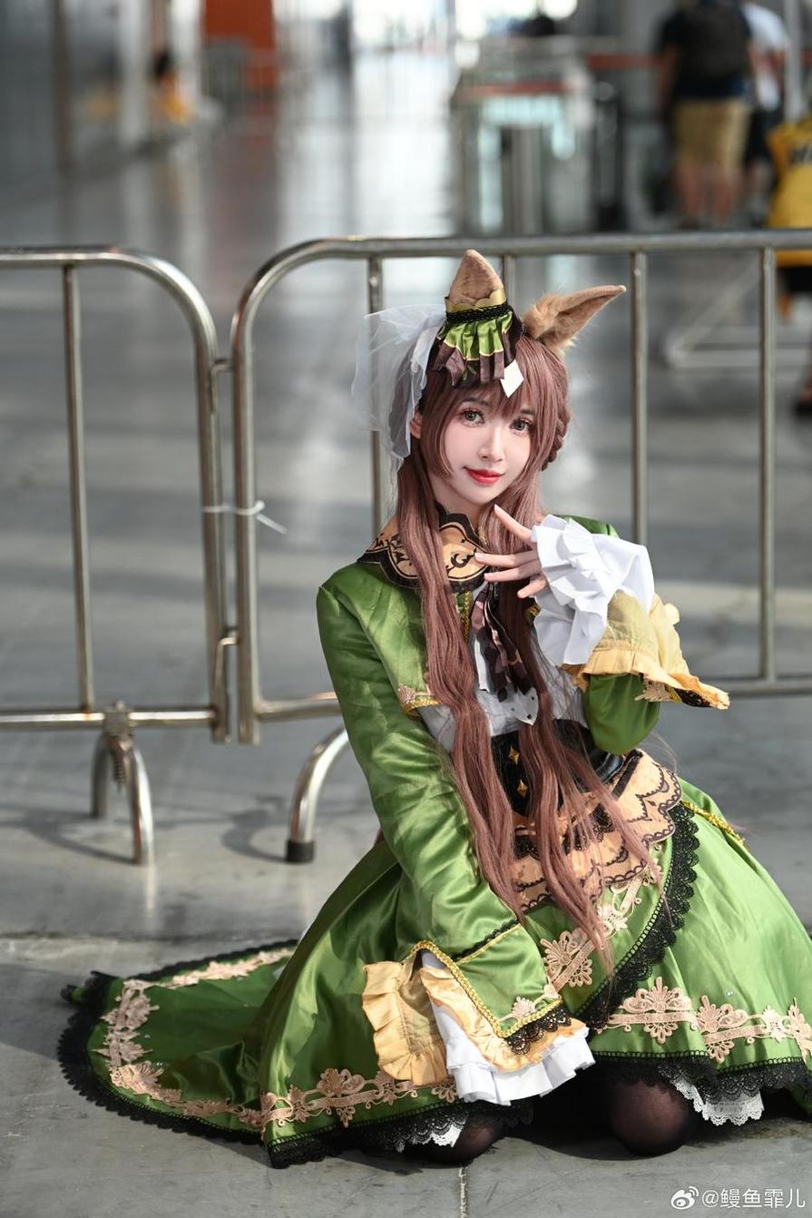 照片里的鳗鱼霏儿画风奇特，让你感受不一样的cosplay魅力